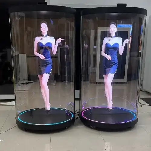 How do cylindrical holographic screens present 360-degree stereoscopic image effects?